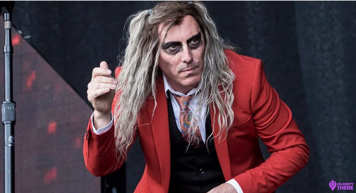 Devo Keenan Early Life