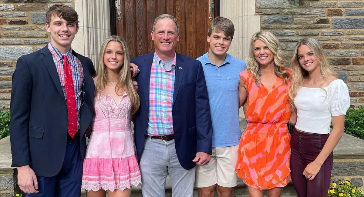 Mike Lilley Early Life